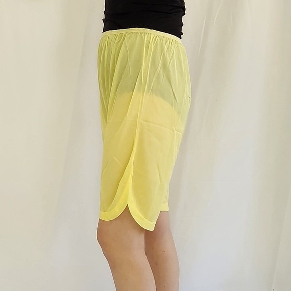 70s Yellow Slip‎ Shorts - Picture 2 of 3